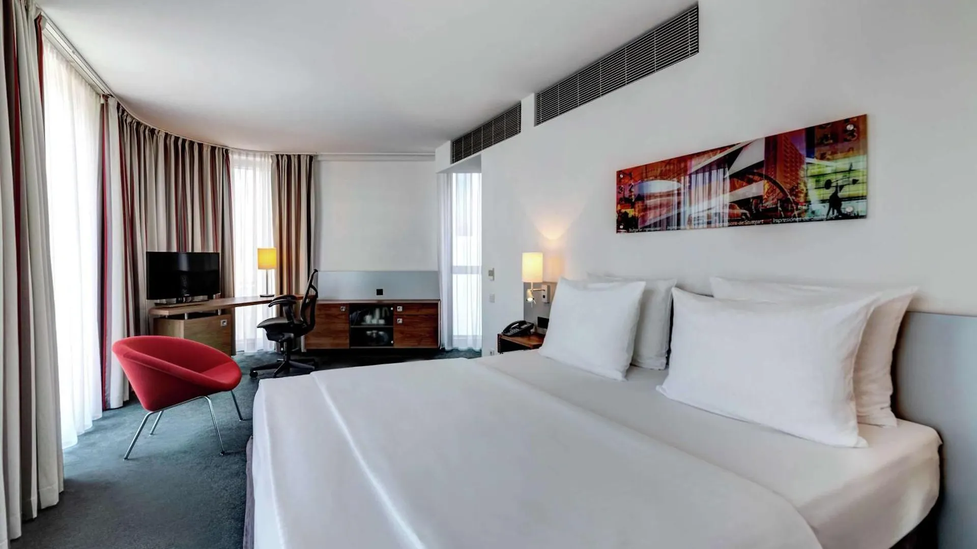 Hilton Garden Inn Stuttgart Neckarpark Hotel